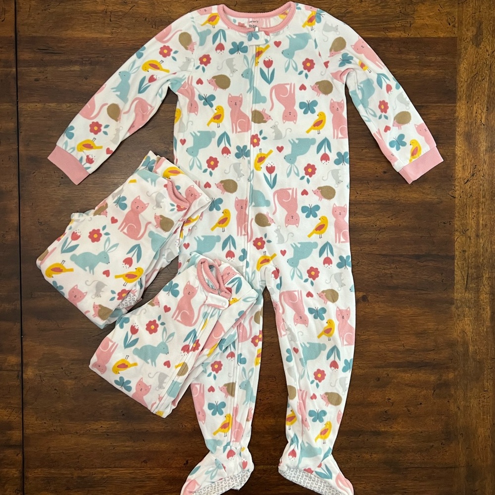 Carter’s Footies 3 Pairs Sz 5T VGUC